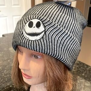 💥GLOW-IN-DARK EMBLEM💥NIGHTMARE BEFORE CHRISTMAS DISNEY JACK STRIPED BEANIE NWT